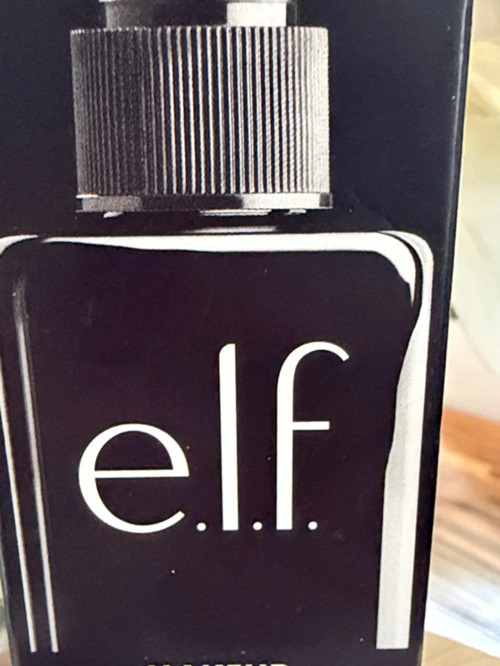 e.l.f. Makeup Mist & Set with Mini Eyeshadow Palette NEW